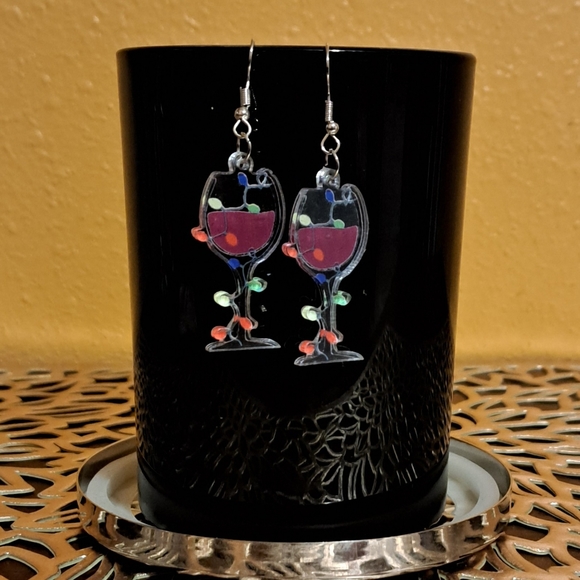 NWT Wine glass with Christmas lights earrings - Picture 2 of 2